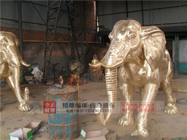 2米铜大象