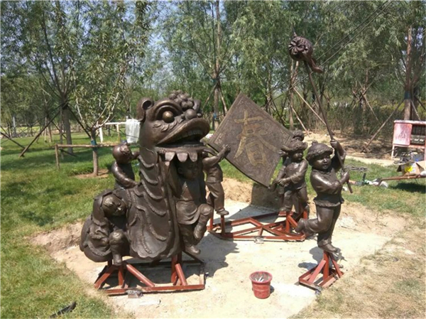 舞狮民俗雕塑