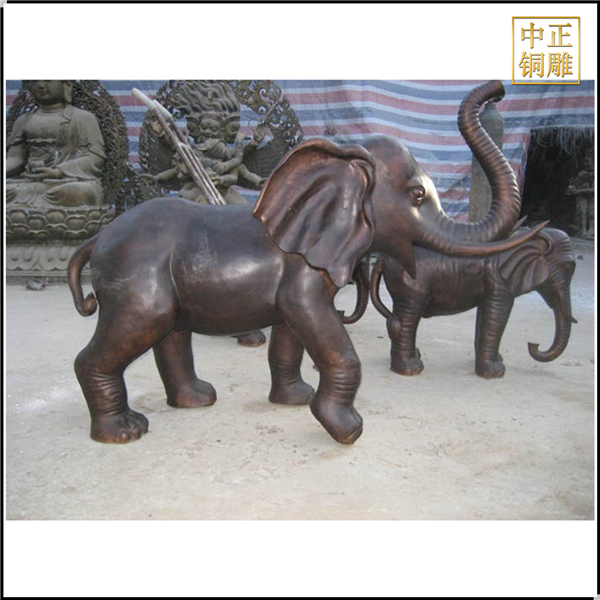大象鼻子朝上铜雕塑铸造