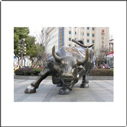 城市广场铜牛雕塑
