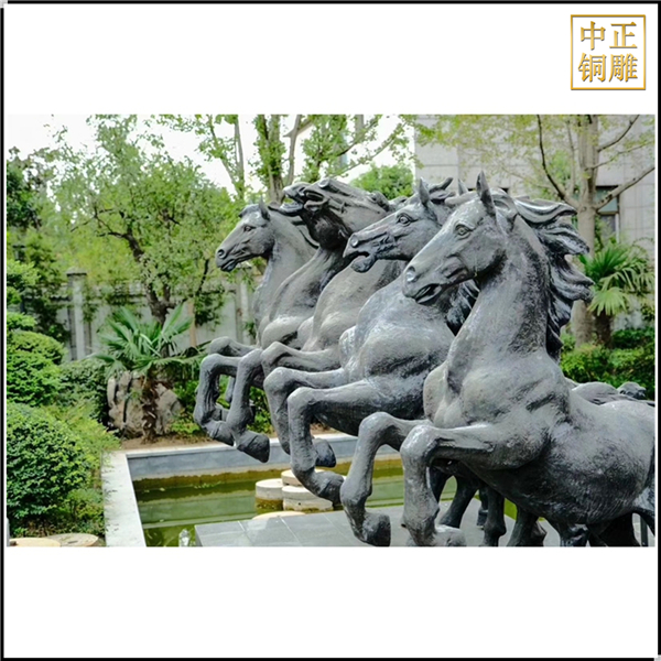 四匹铜马雕塑
