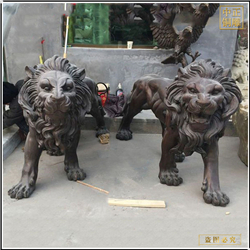 面部狰狞铜狮子雕塑