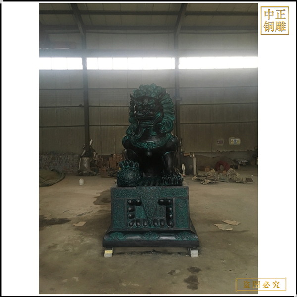 各种尺寸故宫铜狮子生产厂家.jpg