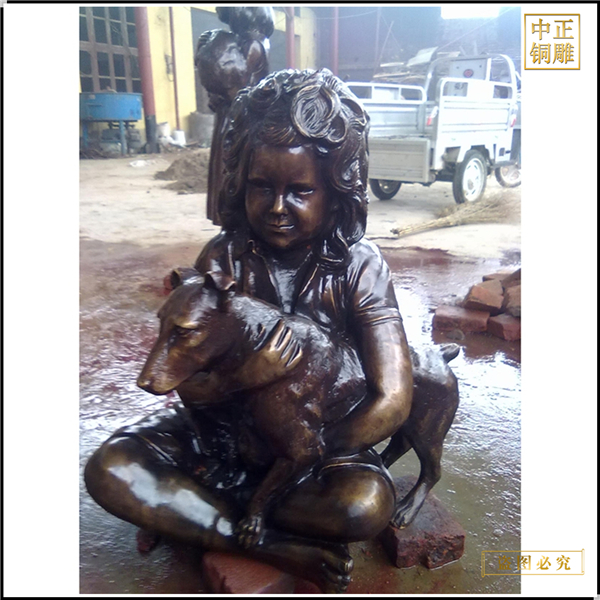 小女孩抱小狗铜雕塑