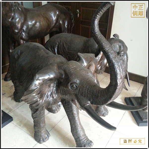 小型室外铜大象雕塑.jpg