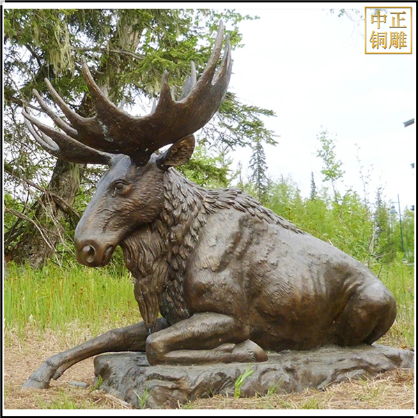 青铜驼鹿铜雕塑