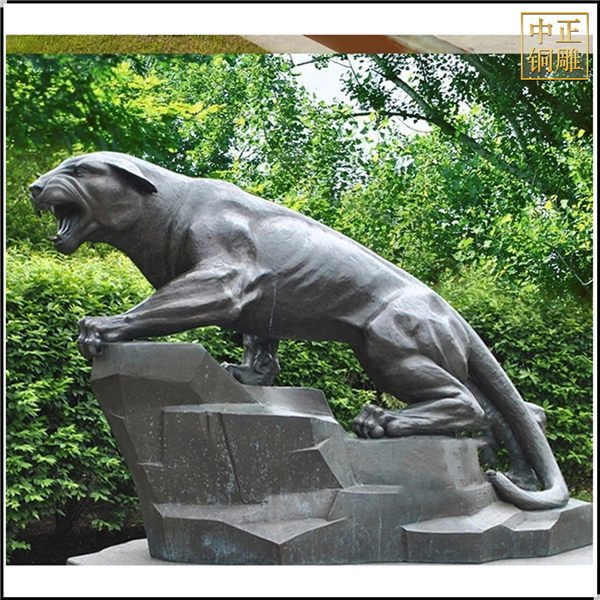 园林铜豹雕塑铸造